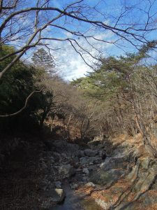 Rocky ravine up to Cheonseongsan